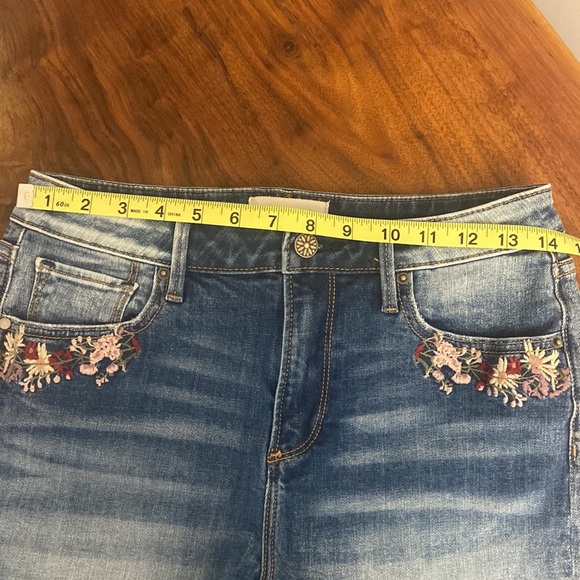 Driftwood Shorts - Picture 5 of 6